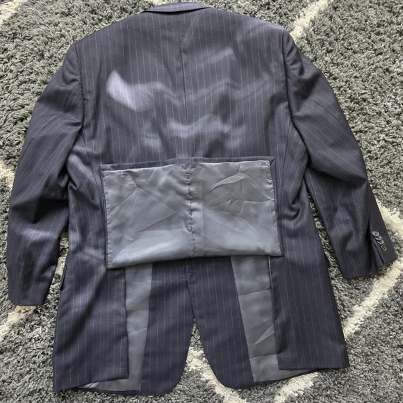 ERMENEGILDO ZEGNA Navy Blue Wool Pinstripe 2 PC Suit 46 R (EU 56)